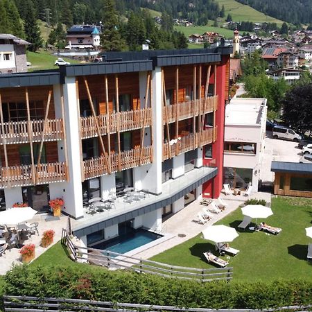 Hotel Miravalle Сорага Екстериор снимка