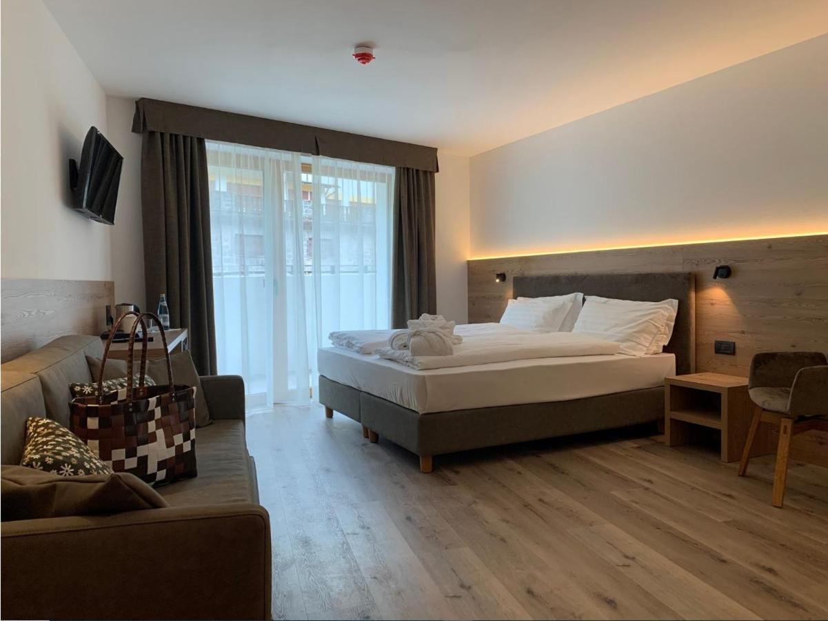 Hotel Miravalle Сорага Екстериор снимка