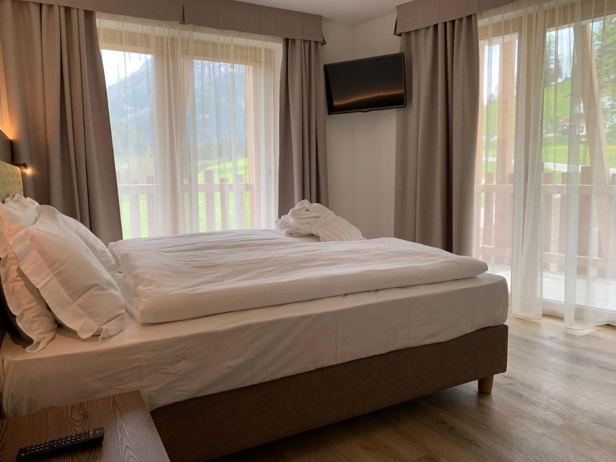 Hotel Miravalle Сорага Екстериор снимка