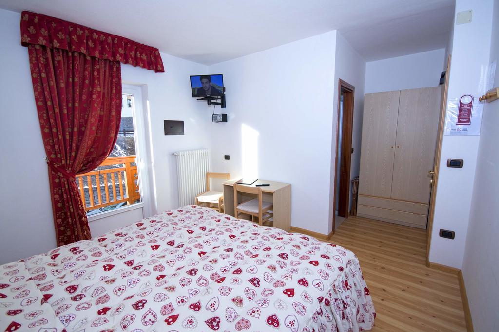 Hotel Miravalle Сорага Екстериор снимка