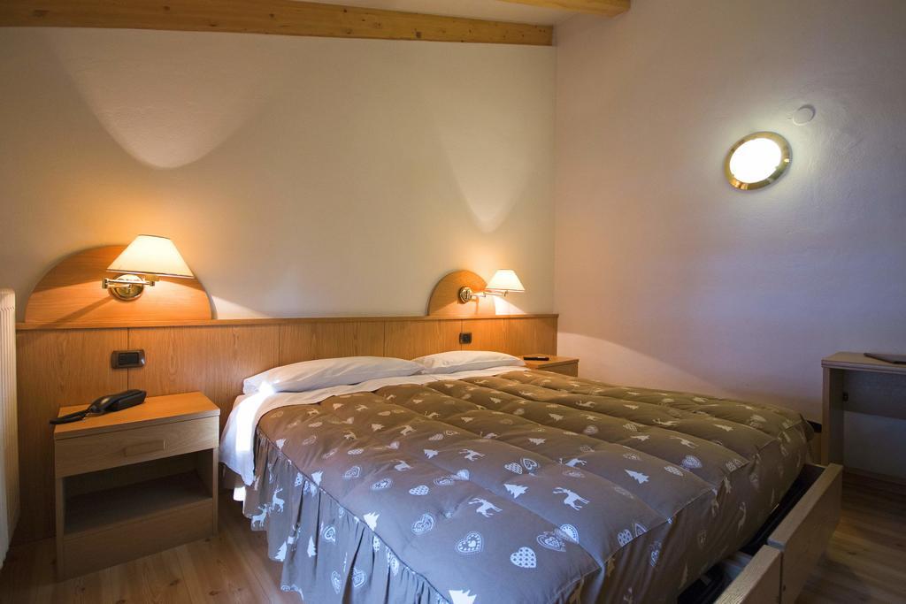 Hotel Miravalle Сорага Екстериор снимка