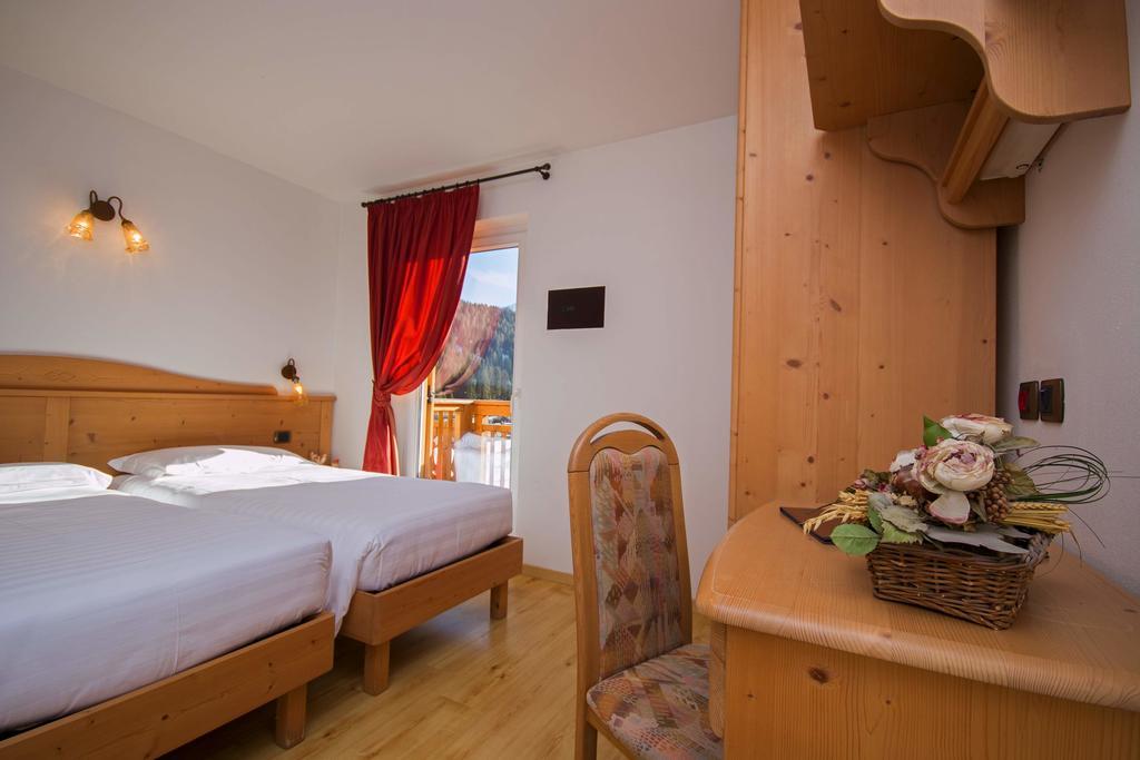 Hotel Miravalle Сорага Екстериор снимка